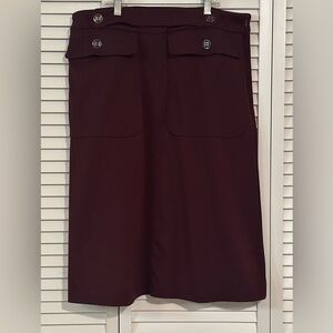 New York & Co Purple Stretch Skirt Size 12 large front pockets w/ buttons